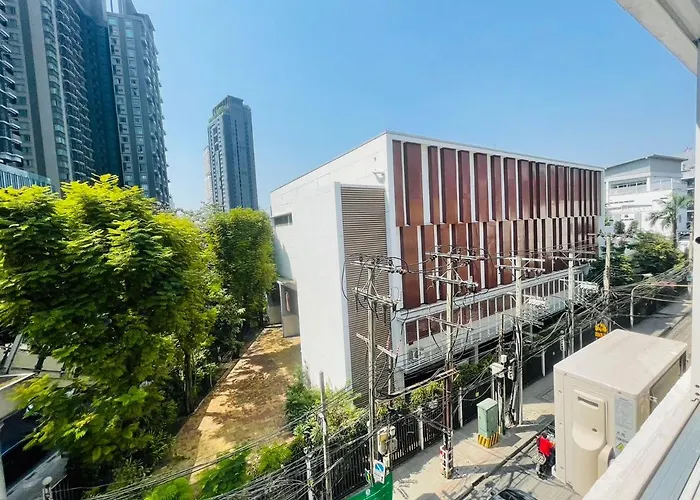 Thonglor