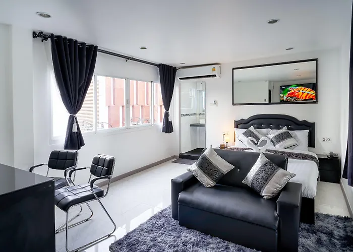 Hotel Thonglor 4*