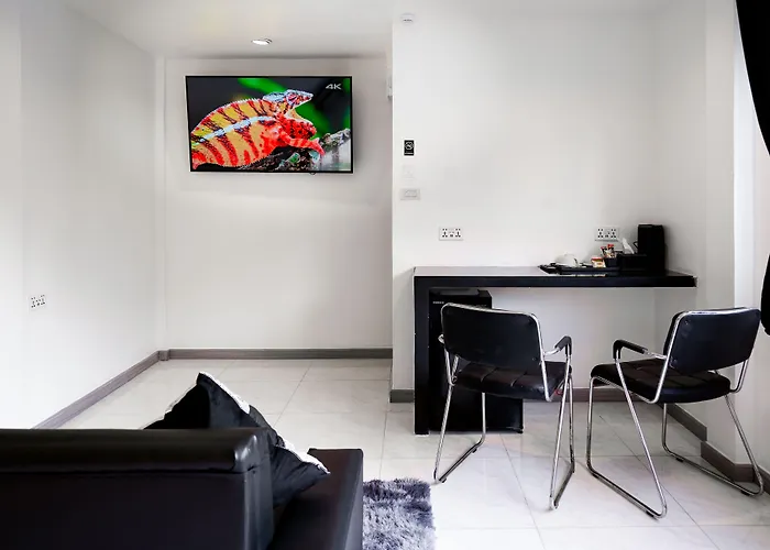 Hotel Thonglor 4*
